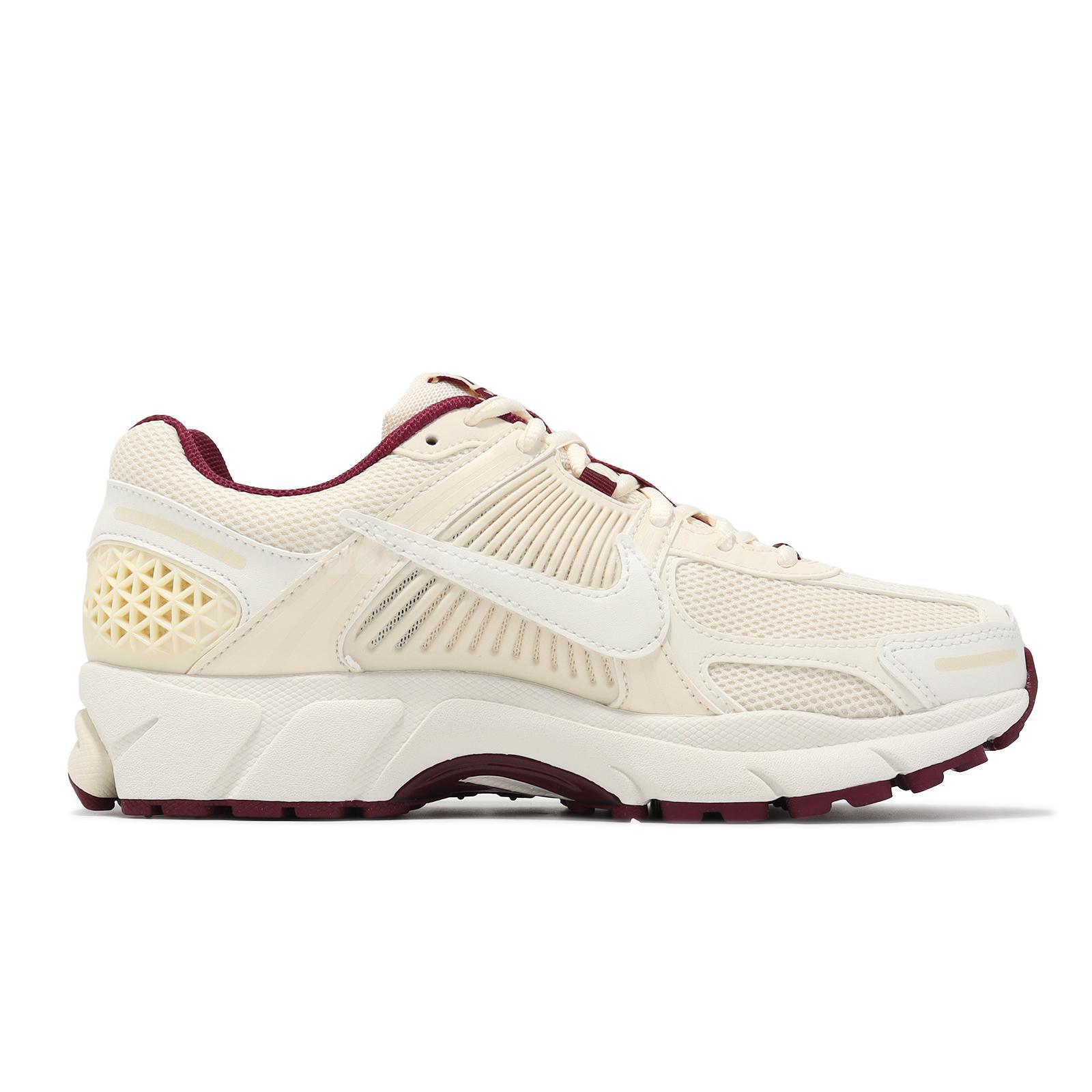 Nike Zoom Vomero 5 Valentine's Day (Women's) - UK 3.5 thumbnail