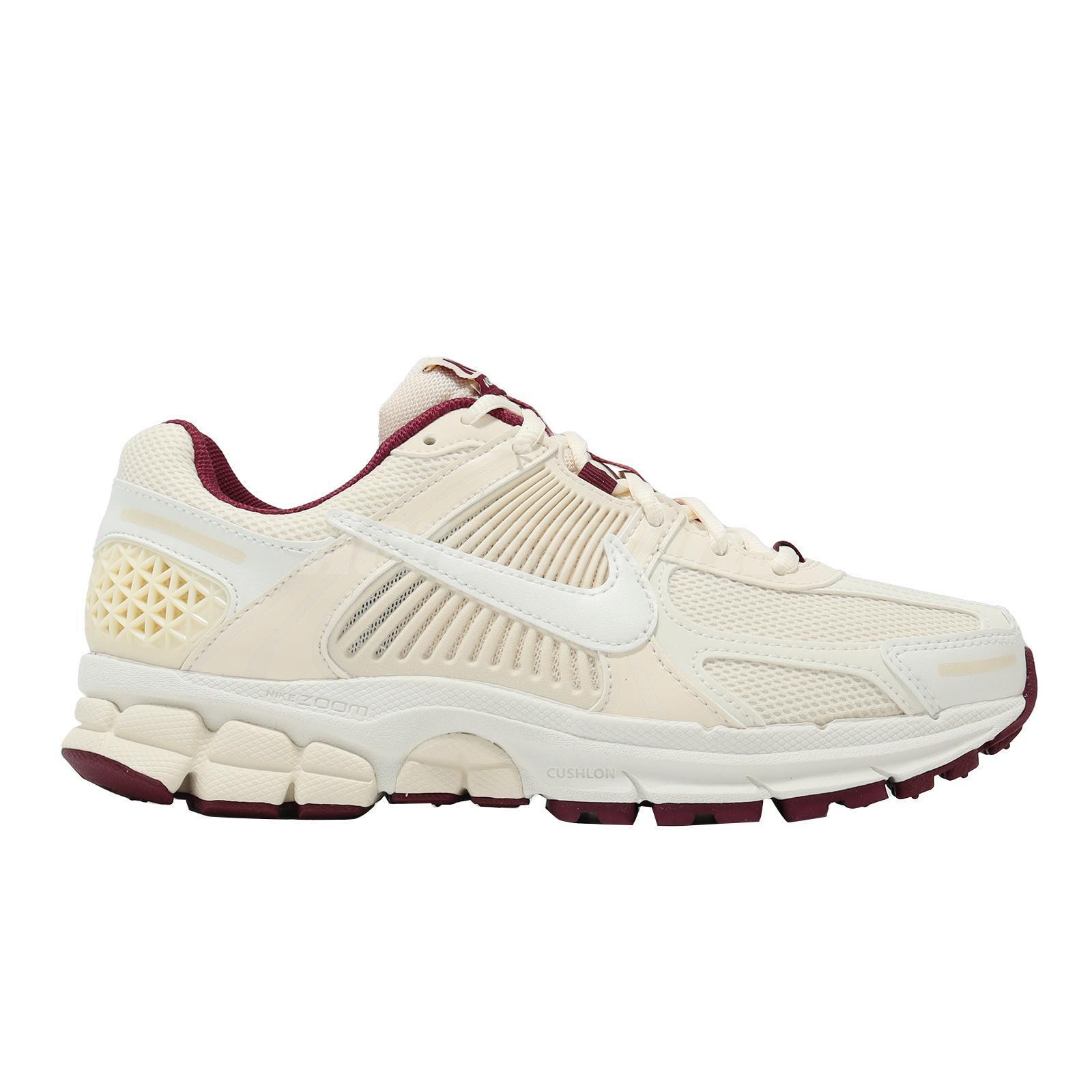 Nike Zoom Vomero 5 Valentine's Day (Women's) - UK 3.5 thumbnail