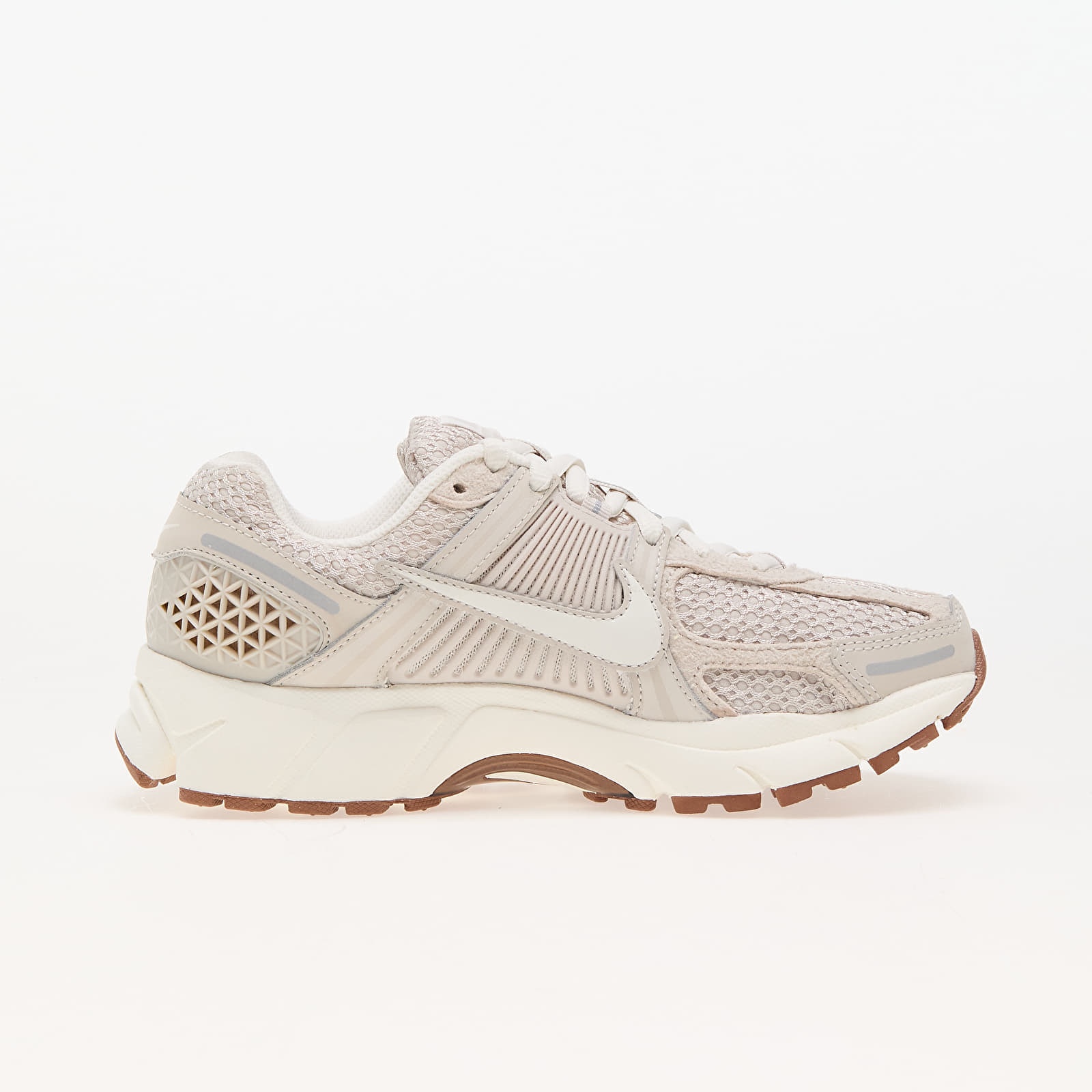 Nike Zoom Vomero 5 Light Orewood Brown (Women's) - UK 2.5 thumbnail