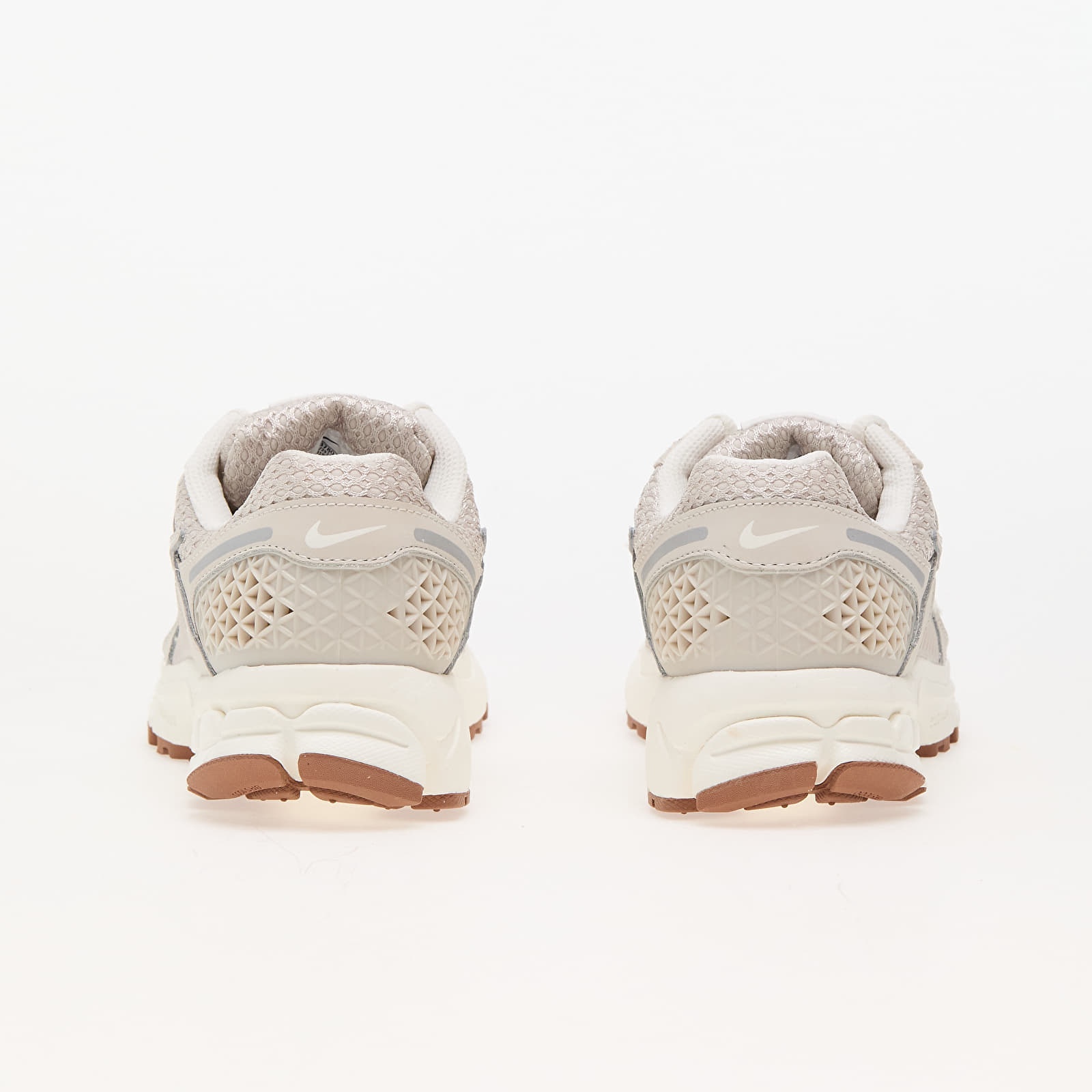 Nike Zoom Vomero 5 Light Orewood Brown (Women's) - UK 2.5 thumbnail