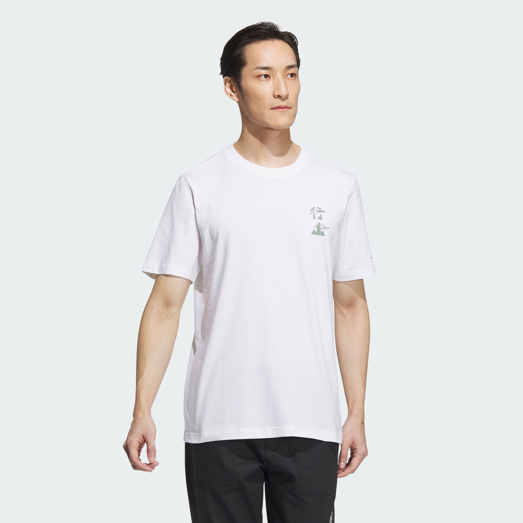 Adidas SHORT SLEEVE GRAPHIC T-SHIRT MEN WHITE Size a/L