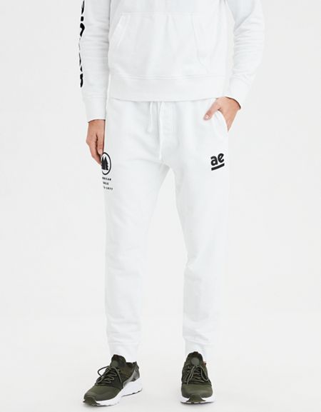 AE Ultra-Soft Graphic Jogger