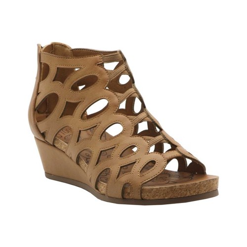 Mootsies Tootsies Tabitha (Sand) Women's Wedge Shoes