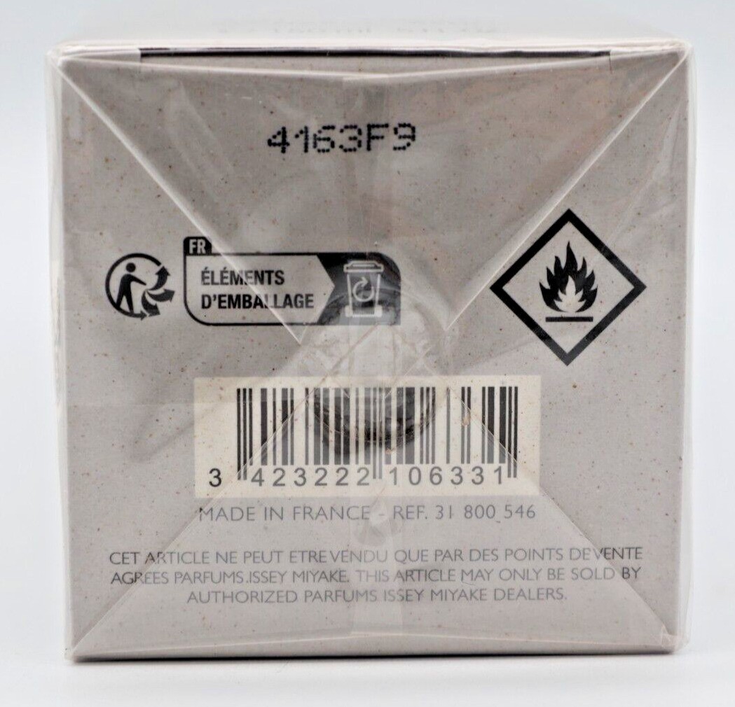 Issey Miyake Le Sel Dissey and 150ml Refill thumbnail