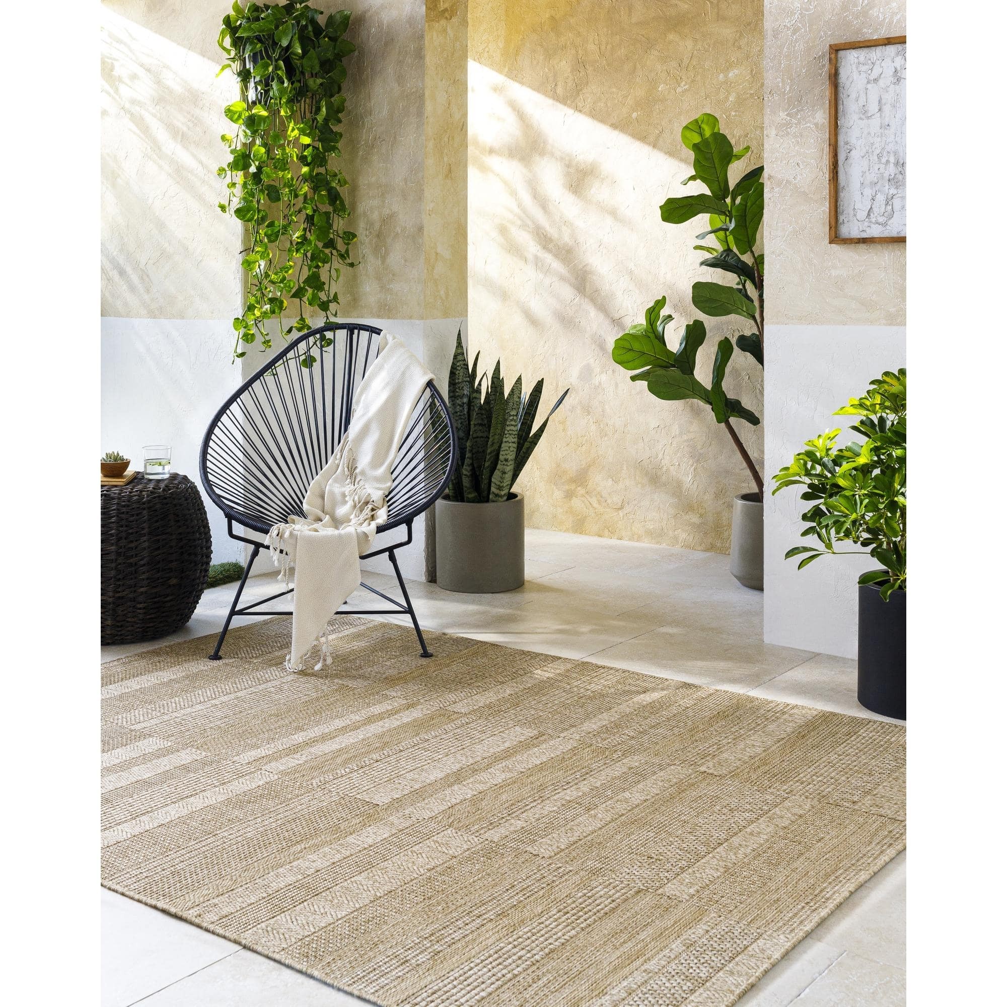 Sandra SDR-2313 6 Ft. 7 in. X 9 Ft. Indoor/Outdoor Area Rug, Multi-Colored