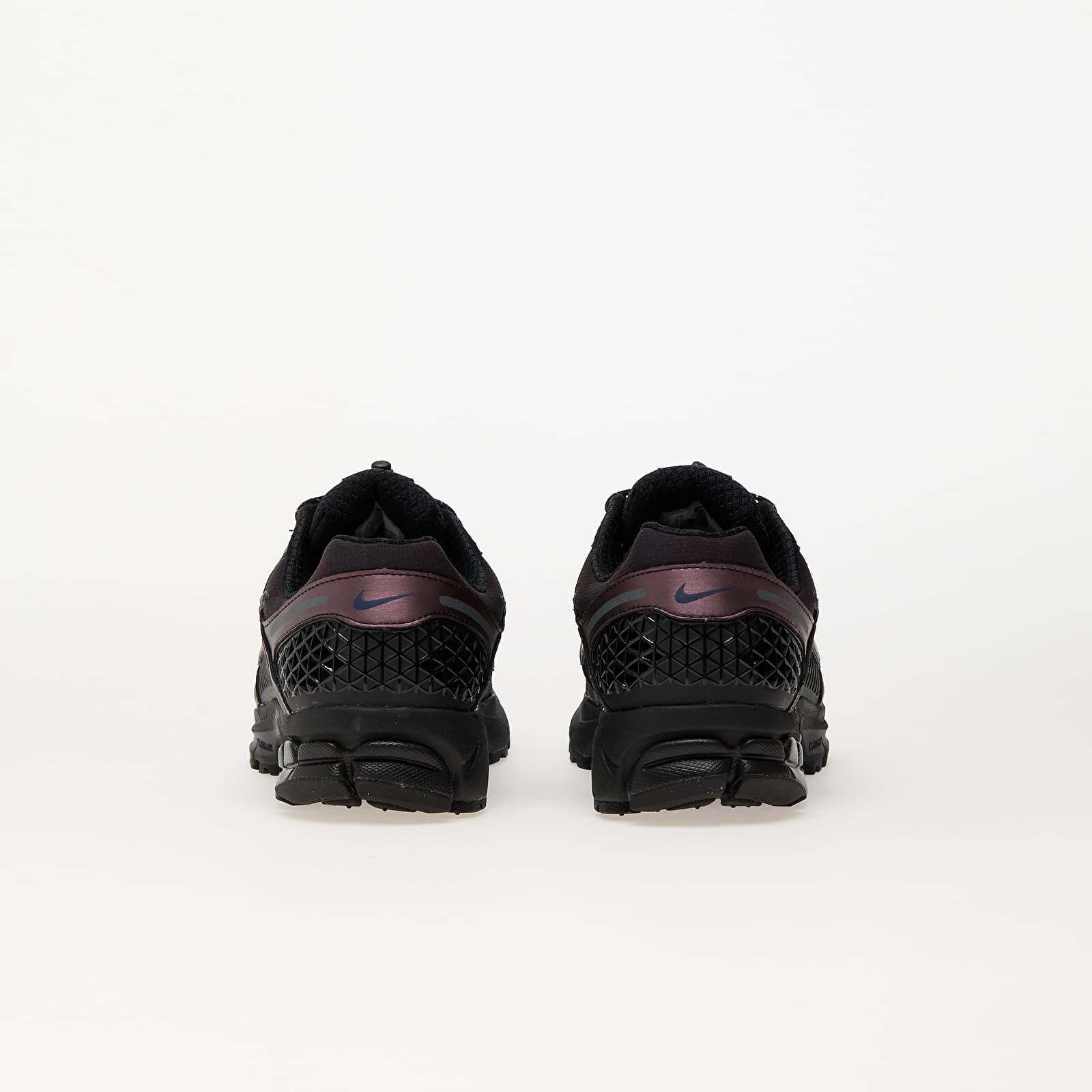 Nike Wmns Zoom Vomero 5 - BURGUNDY CRUSH/BLACK-MIDNIGHT NAVY-BLACK-DK SMOKE GREY-MTLC COOL GREY - Unisex - 9 thumbnail