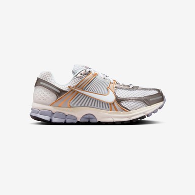 Nike Zoom Vomero 5 Platinum Tint Metallic Gold - UK 6 (EU 40)