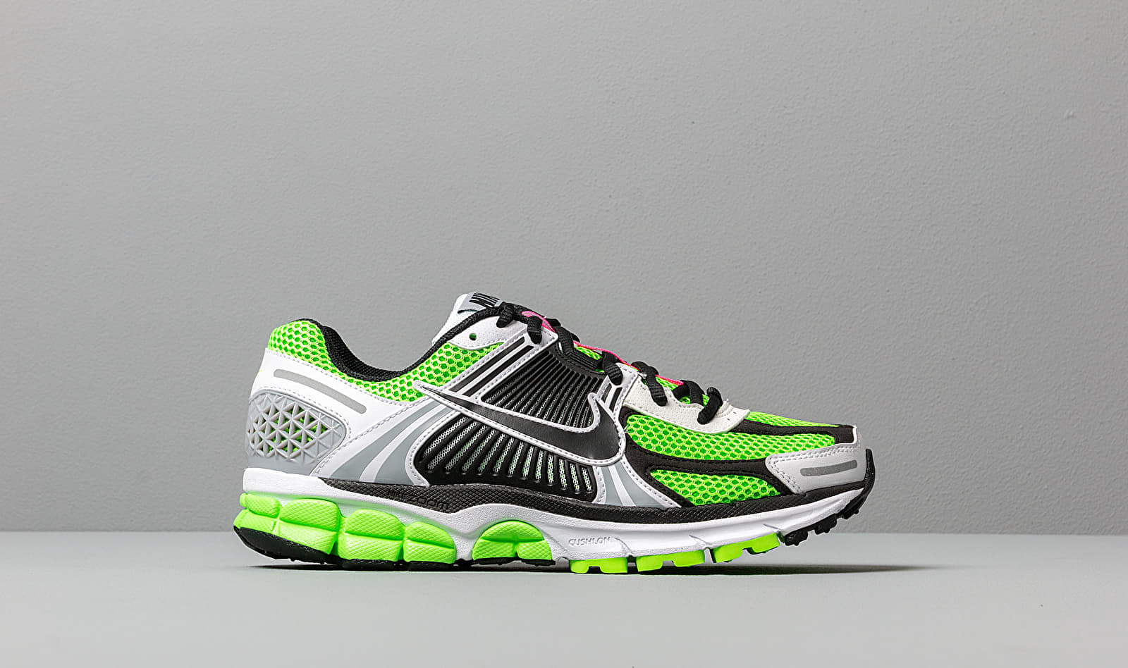 Nike Zoom Vomero 5 Electric Green Black - UK 9 thumbnail