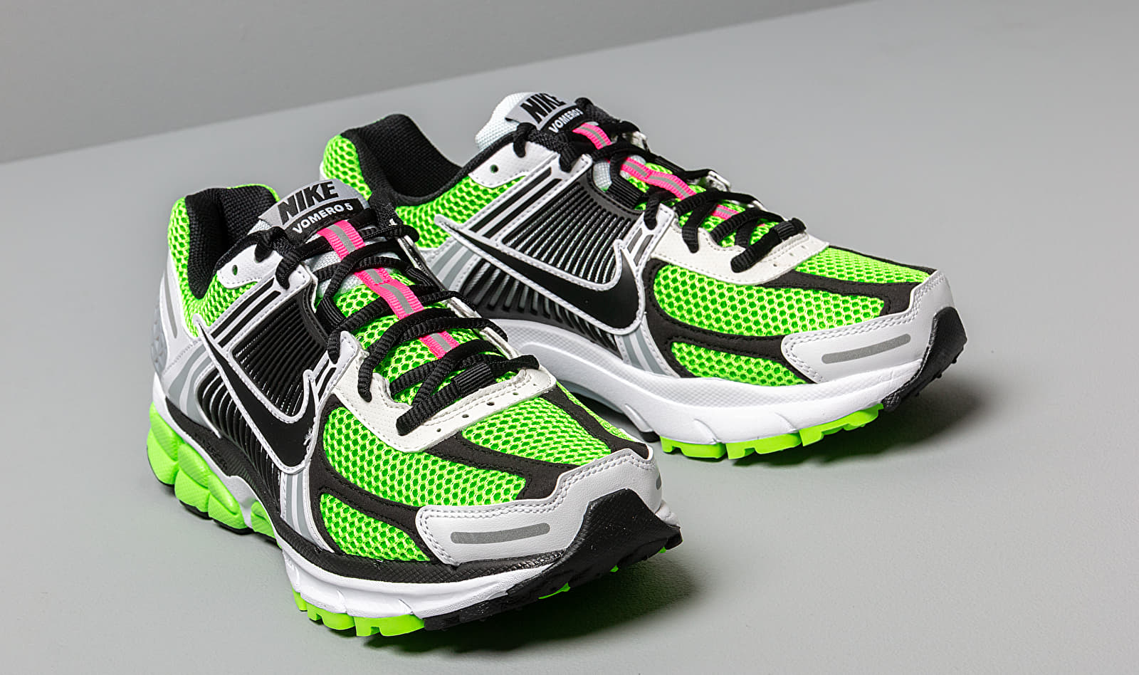 Nike Zoom Vomero 5 Electric Green Black - UK 9 thumbnail