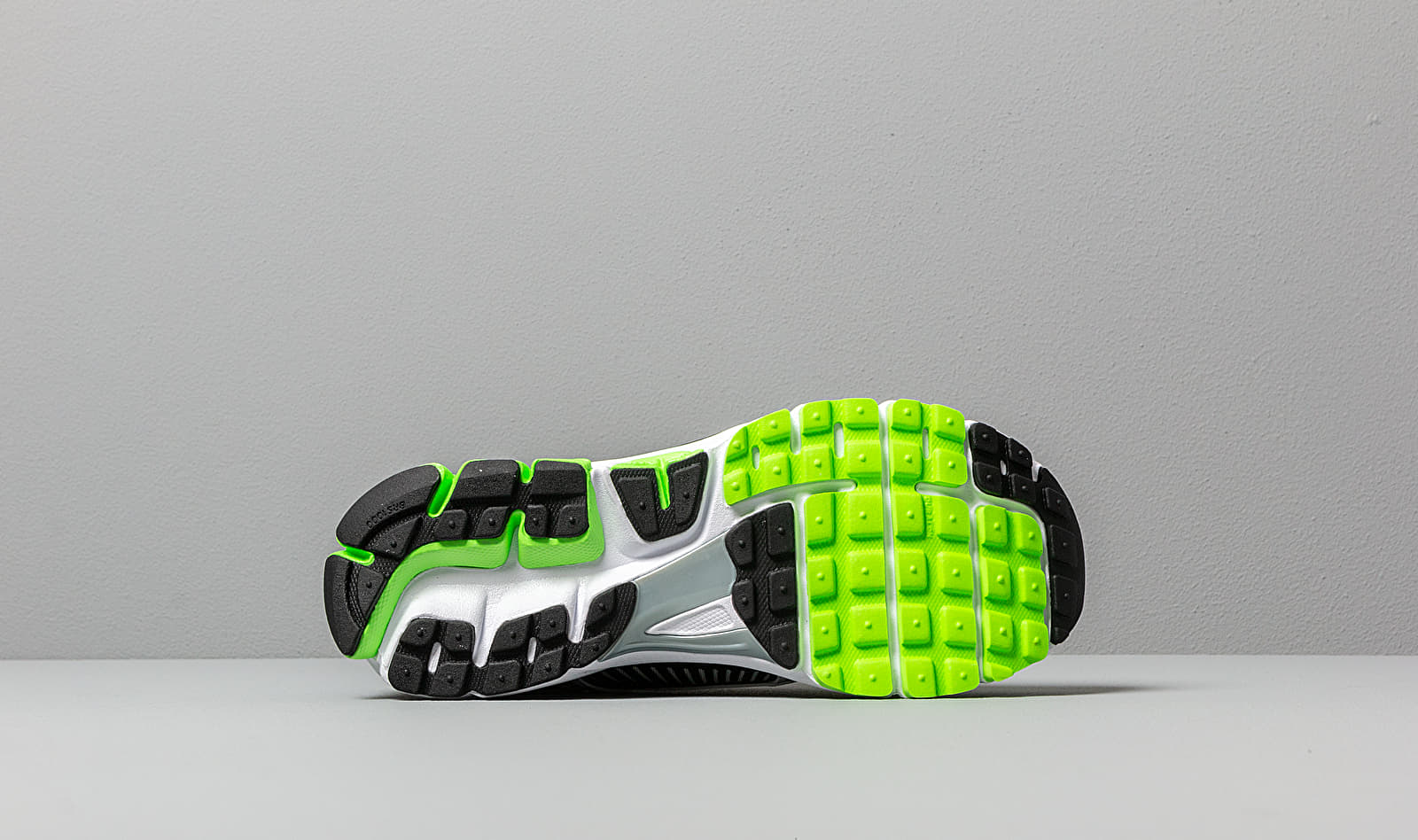 Nike Zoom Vomero 5 Electric Green Black - UK 9.5 thumbnail