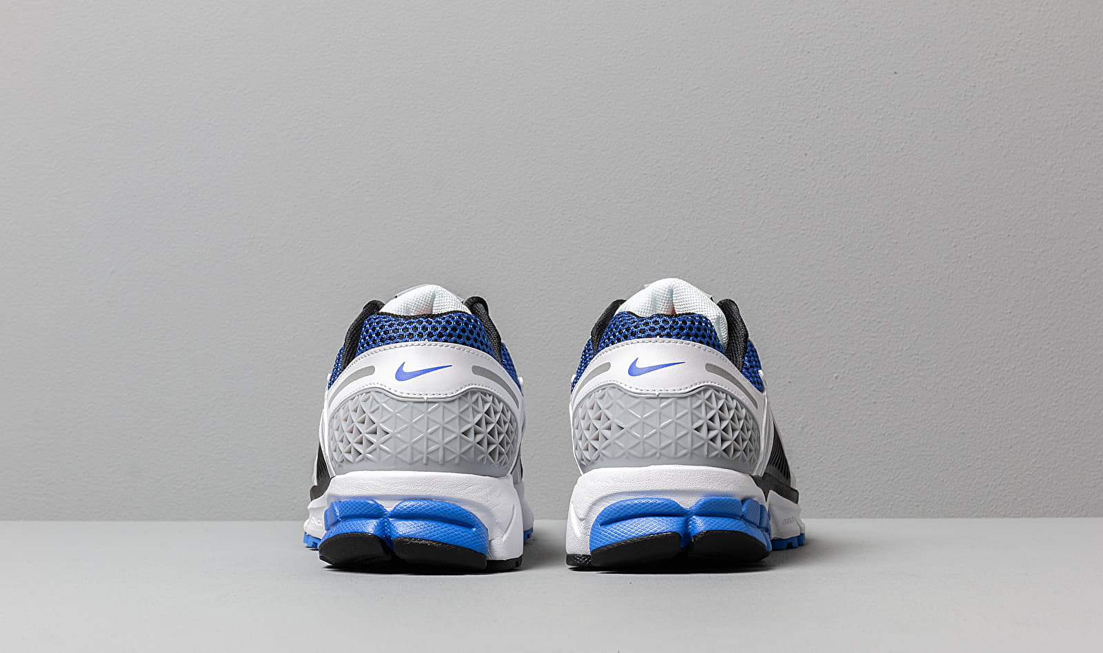 Nike Zoom Vomero 5 SE SP - WHITE/RACER BLUE-BLACK-SAIL - Unisex - 9.5 thumbnail
