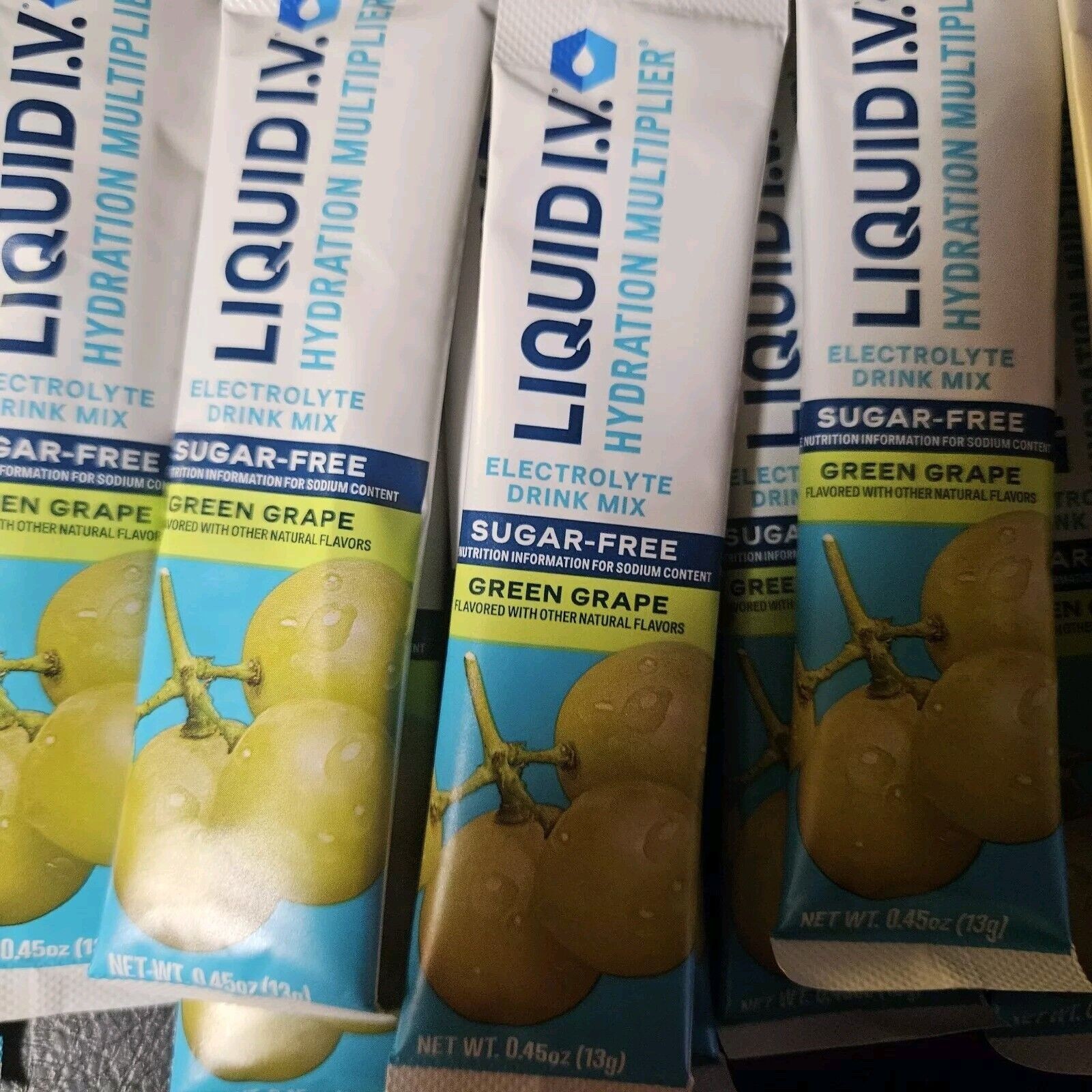 20ct Liquid IV Hydration Multiplier Powder - White Peach ???? , Green Grape ???? thumbnail