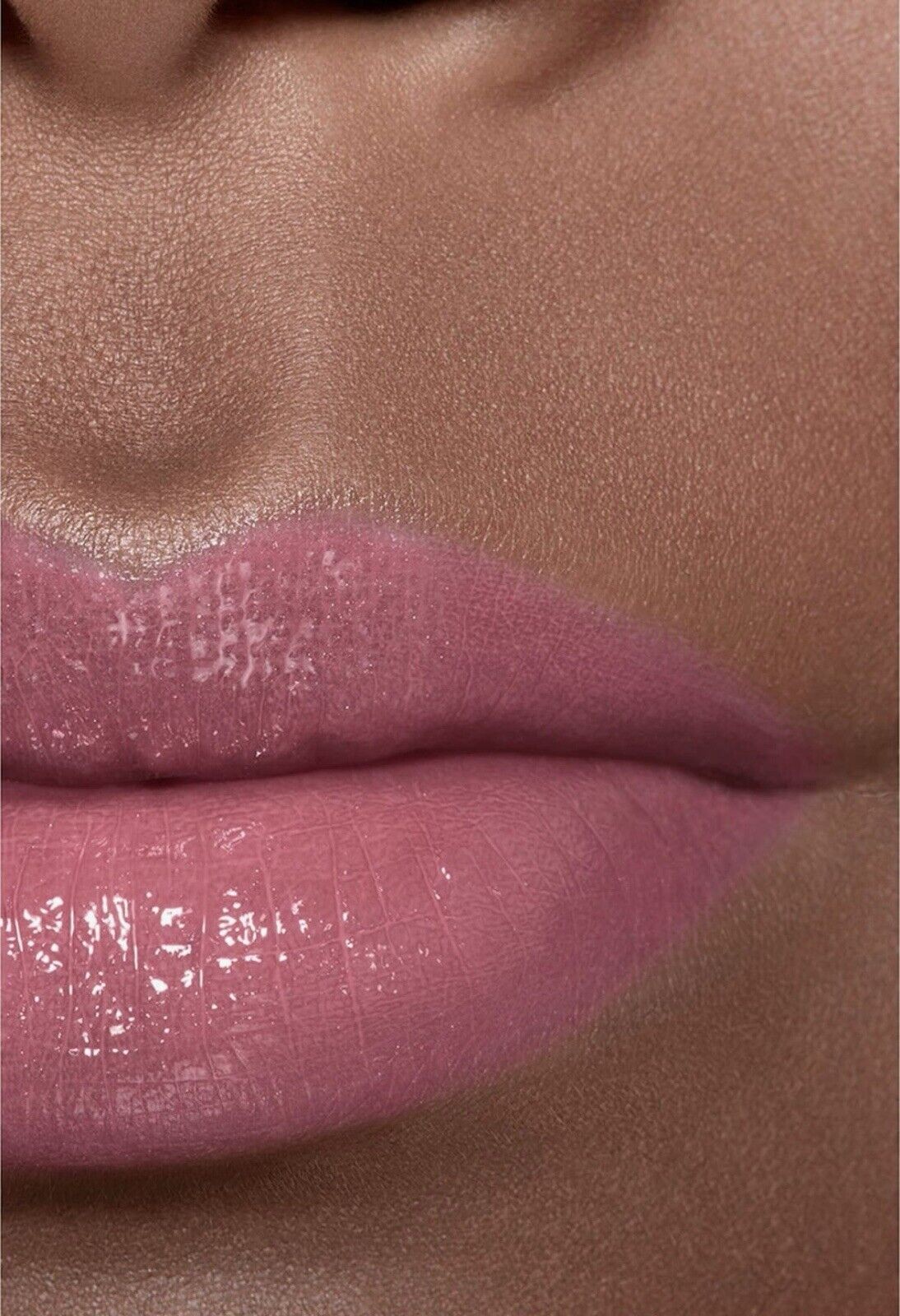 CHANEL ROUGE COCO BAUME  SHINE HYDRATING BEAUTIFYING TINTED LIP BALM  BUILDABLE COLOUR - Nude thumbnail