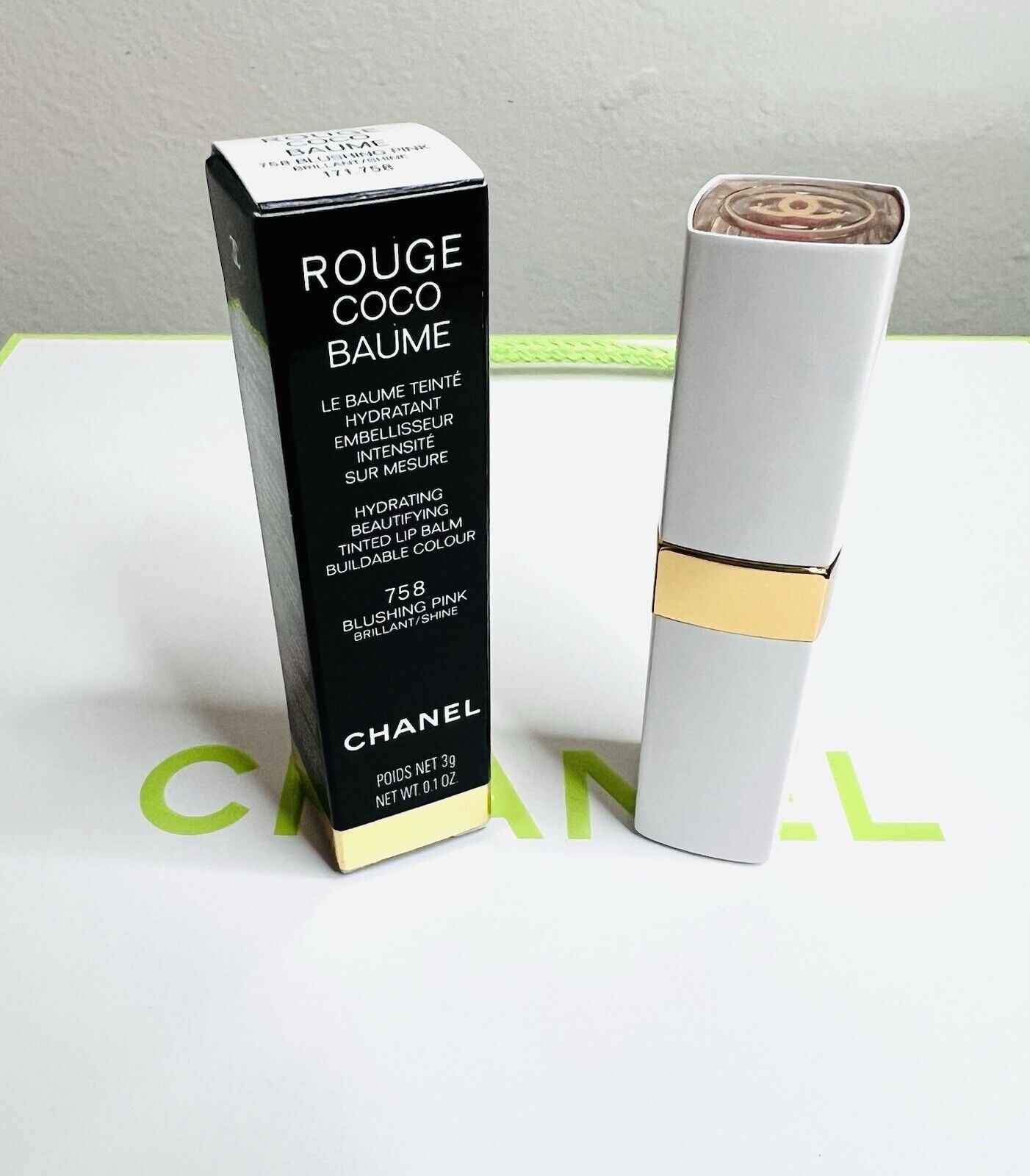 CHANEL ROUGE COCO BAUME  SHINE HYDRATING BEAUTIFYING TINTED LIP BALM  BUILDABLE COLOUR - Nude thumbnail