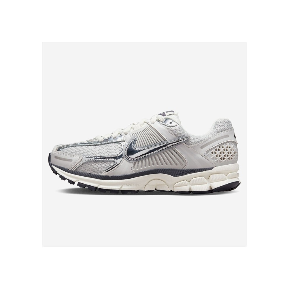 (UK7.5/EUR42/26.5CM ) Nike Zoom Vomero 5 Photon Dust Men Women's Trainers