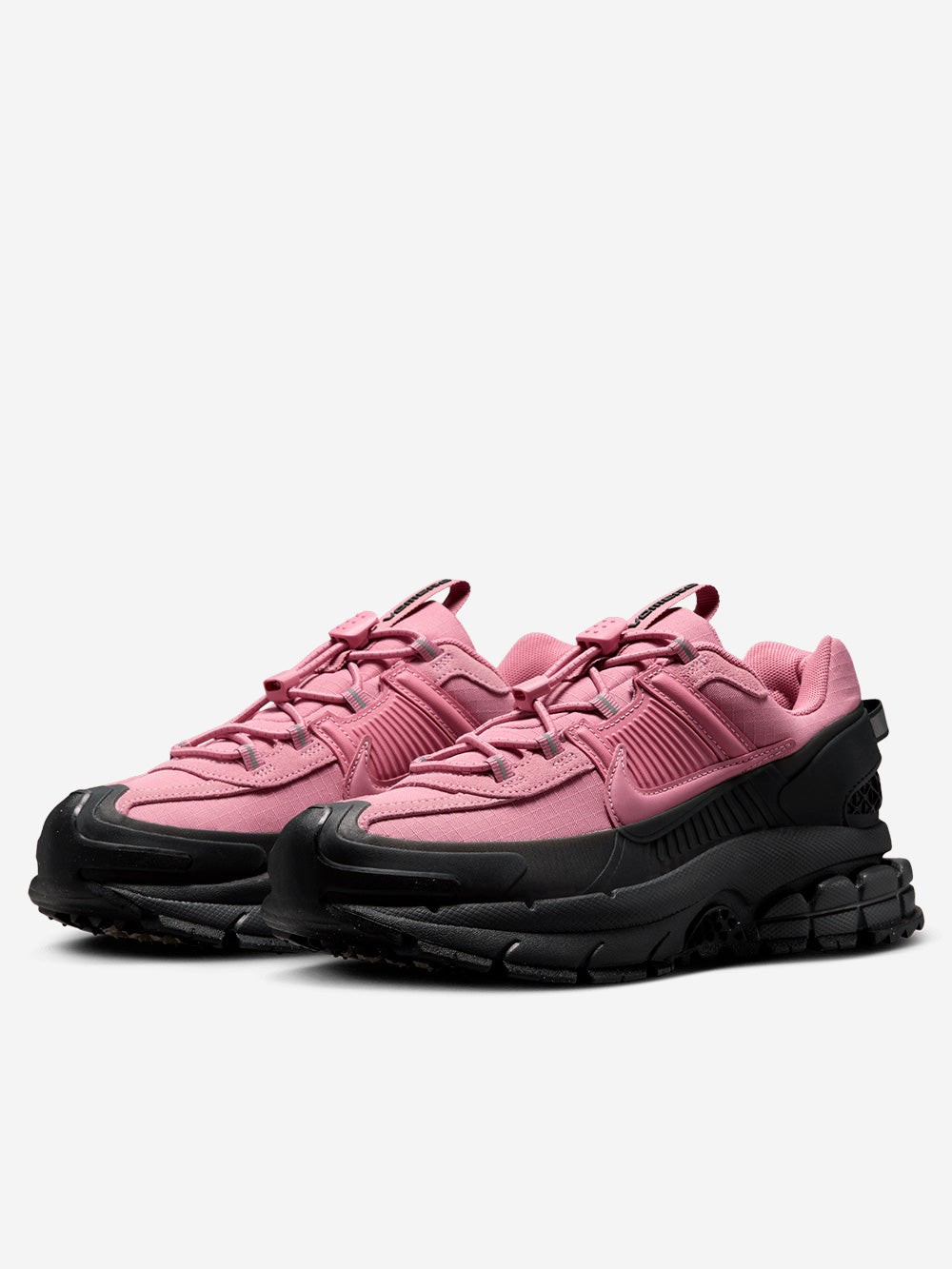 Nike Zoom Vomero 5 Roam Trainers in Pink and Black-Blue thumbnail
