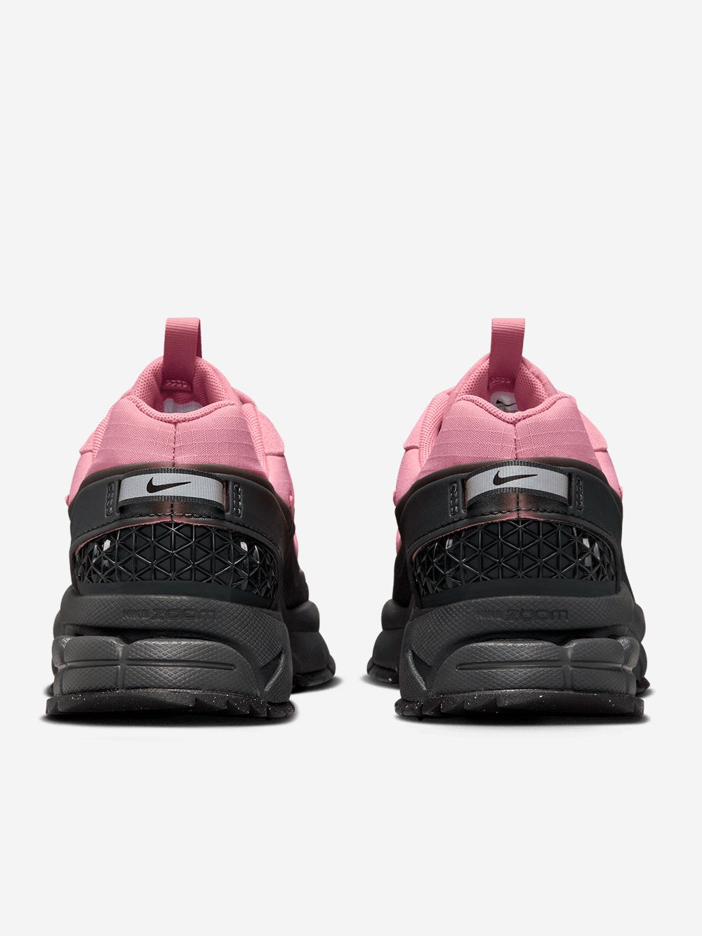 Nike Zoom Vomero 5 Roam Trainers in Pink and Black-Blue thumbnail