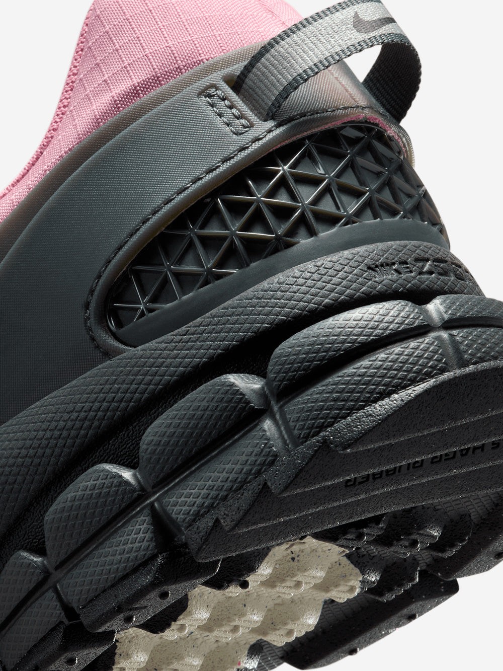 Nike Zoom Vomero 5 Roam Trainers in Pink and Black-Blue thumbnail