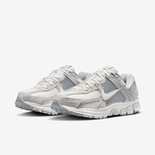 Nike Women's Zoom Vomero 5 Sneakers thumbnail