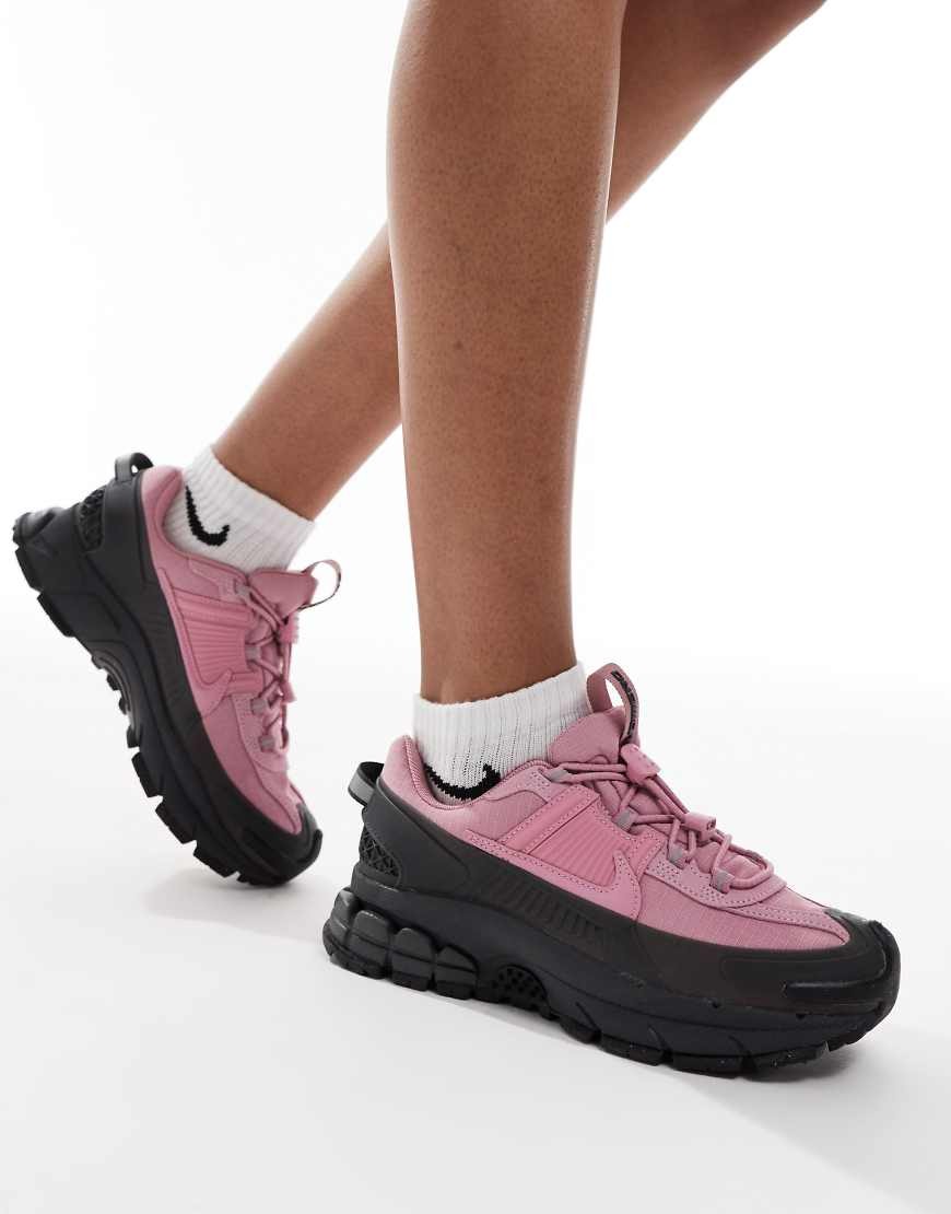 Nike Zoom Vomero 5 Roam Trainers in Pink and Black-Blue