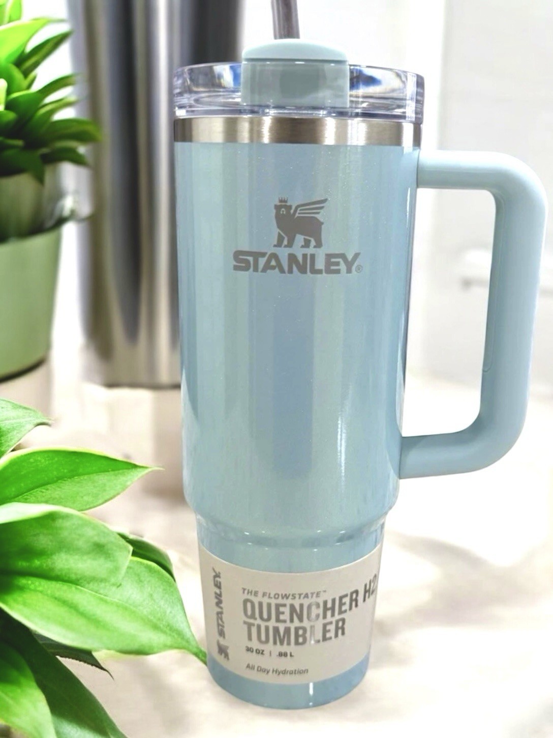 Stanley 30 Oz Stainless Steel H2.0 Flowstate Quencher Tumbler Blueberry Milk
