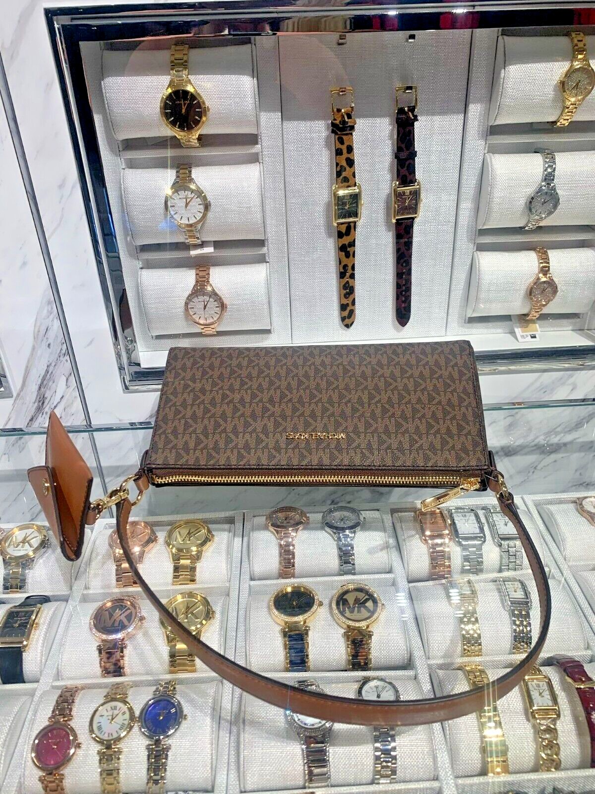 Michael Kors Vincent Medium Signature Logo Pochette with Card Case Brown One Size thumbnail