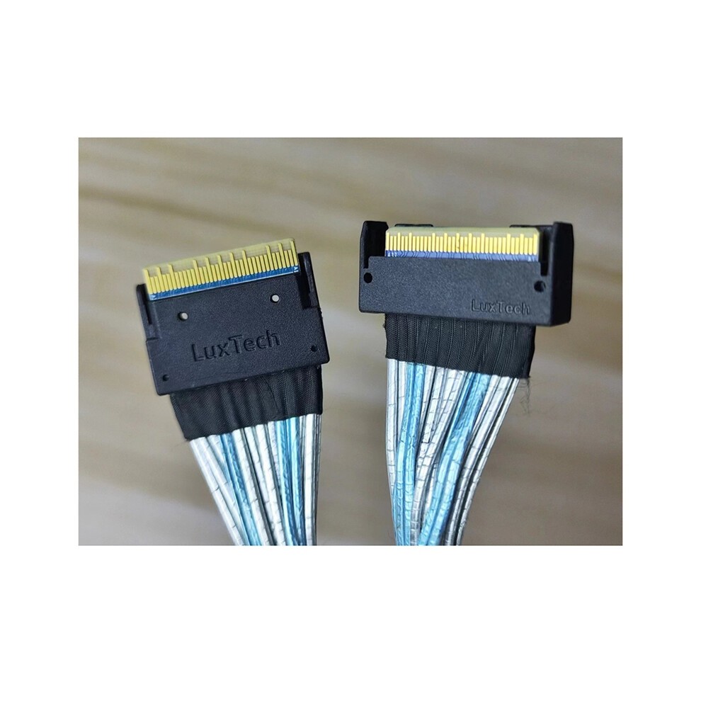 Slimline SAS MCIO SFF-8654 8I to Standard 8654 8X NVME 70CM thumbnail