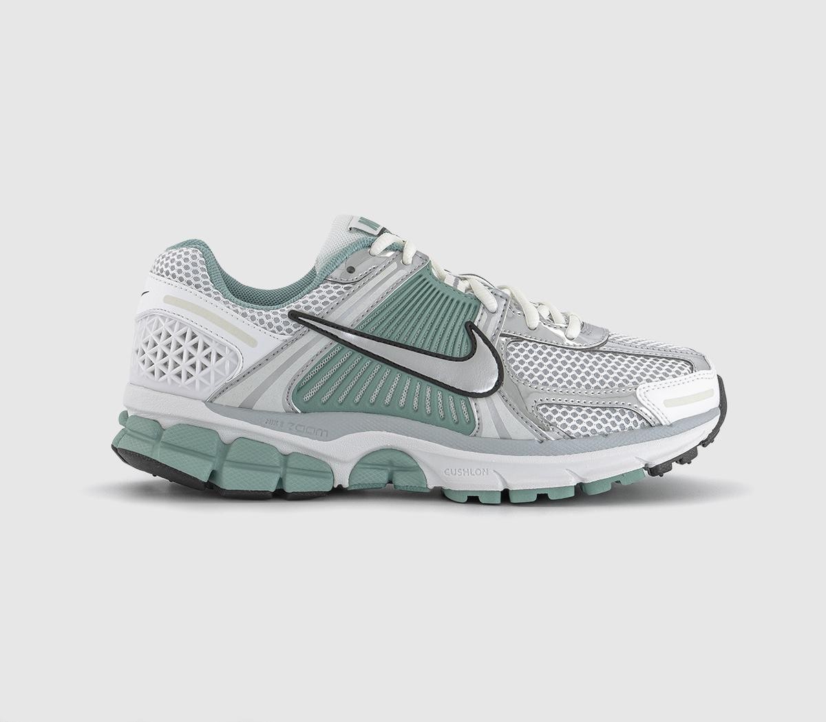 Nike Zoom Vomero 5 Trainers Summit White Metallic Silver Wolf Grey, 8