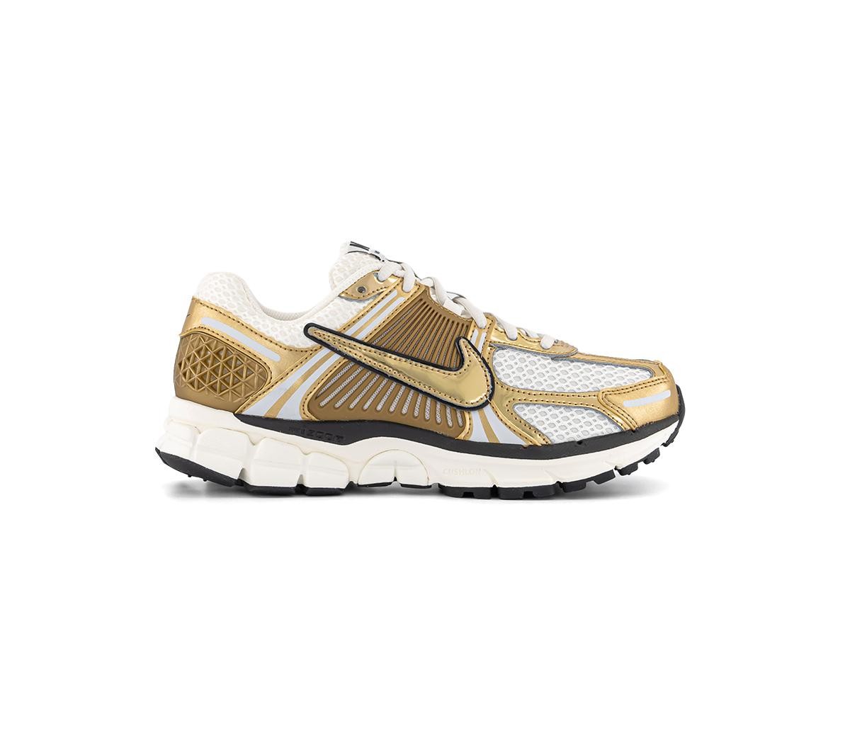 Nike Womens Zoom Vomero 5 Trainers Photon Dust Metallic Gold Gridiron Sail Natural, 11.5