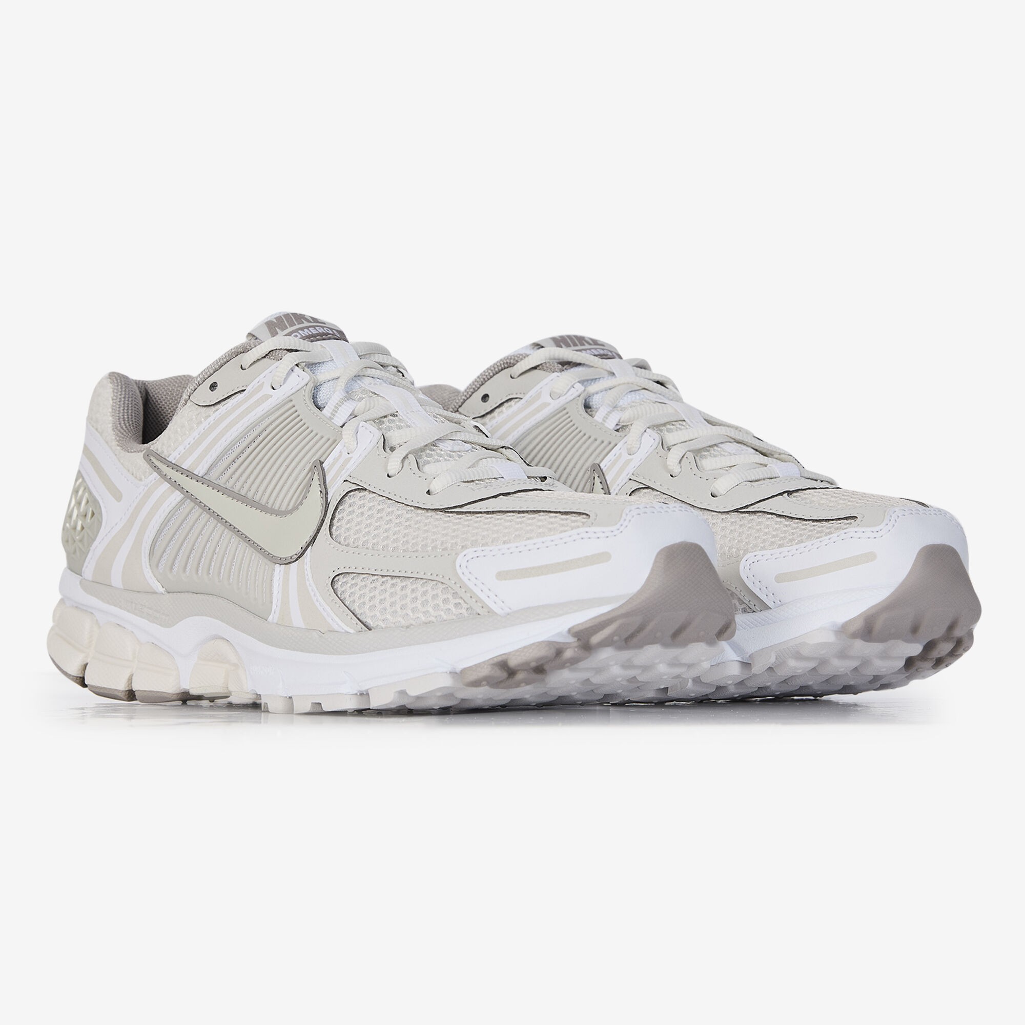 Nike Zoom Vomero 5 Sneakers thumbnail