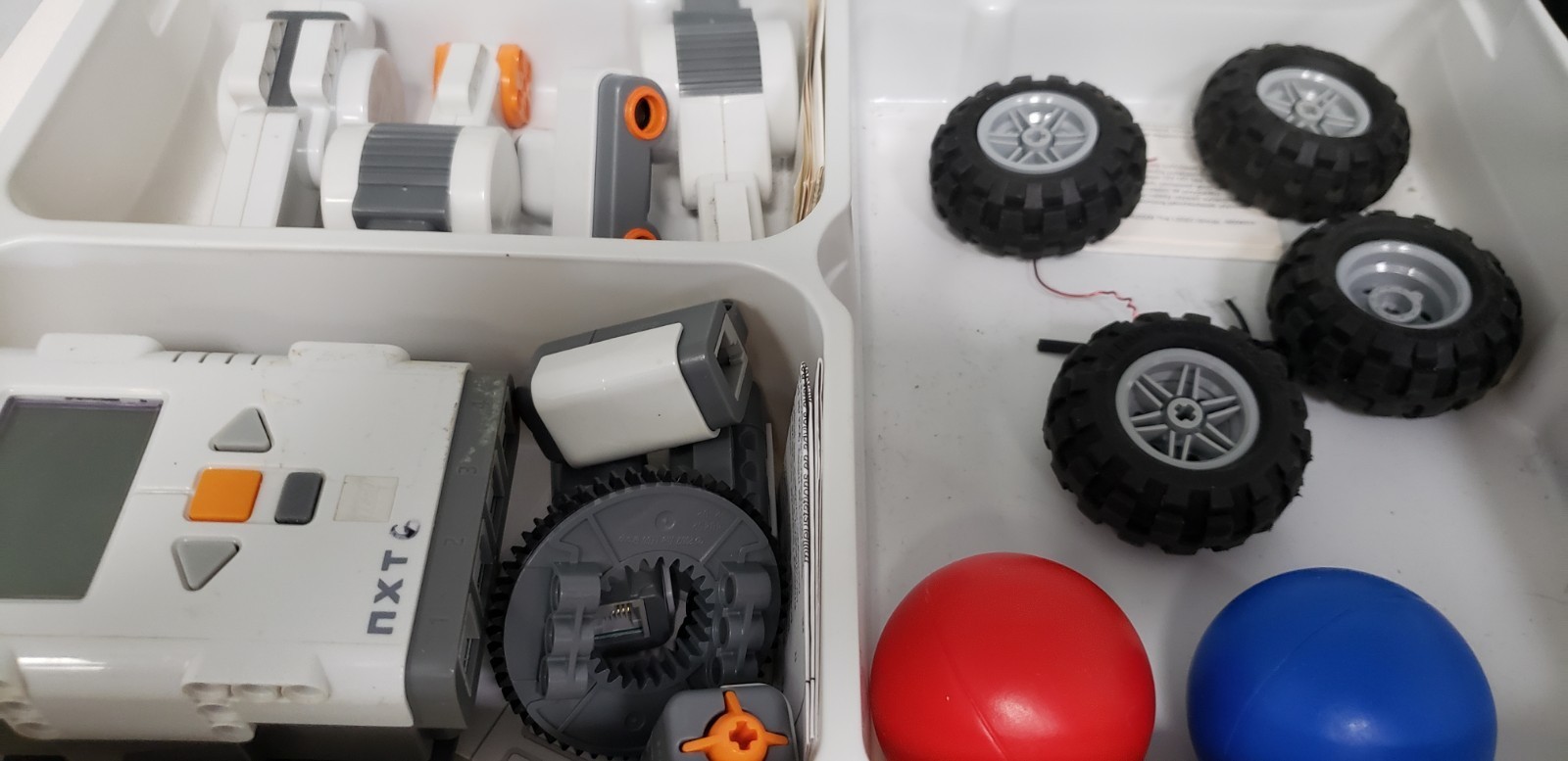 Lego 9797 Mindstorms Education Base Set W/battery Ac Plug (complete Set) thumbnail