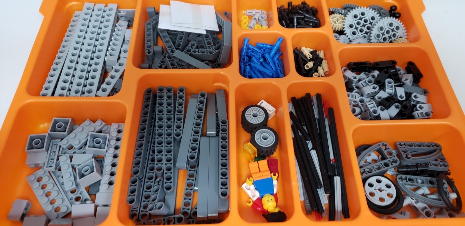 Lego 9797 Mindstorms Education Base Set W/battery Ac Plug (complete Set) thumbnail