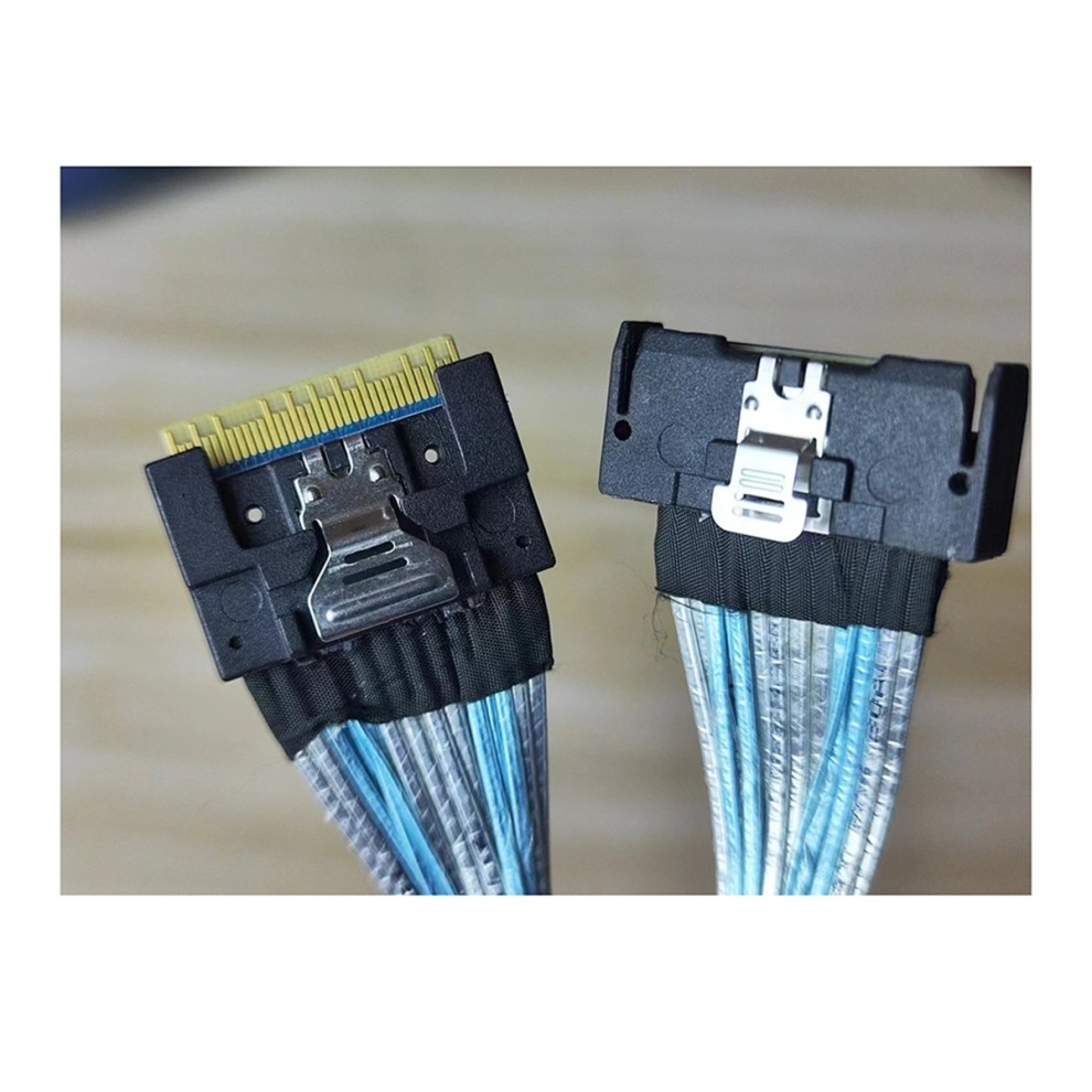Cabo De Conexão Dados Slimline SAS MCIO SFF-8654 8I Para Standard 8654 8X NVME 50CM thumbnail