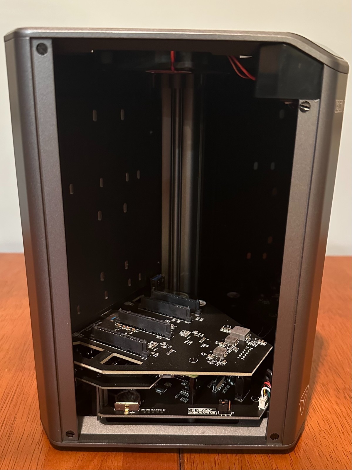 Argon 40 Argon EON NAS Enclosure for Raspberry Pi 4, Space Grey thumbnail