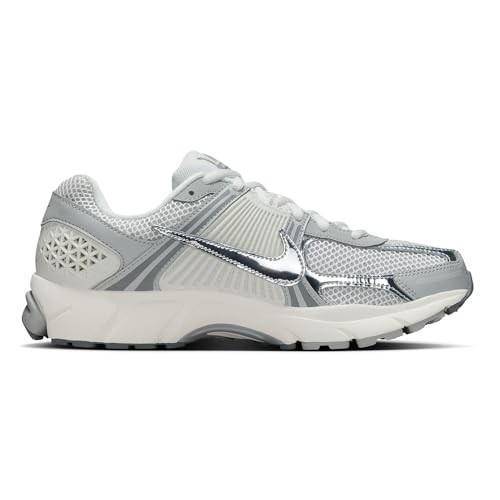 Nike Men's Zoom Vomero 5 Casual Shoes in Summit White/Light Smoke Grey/Smoke Grey Size: 7.0 thumbnail