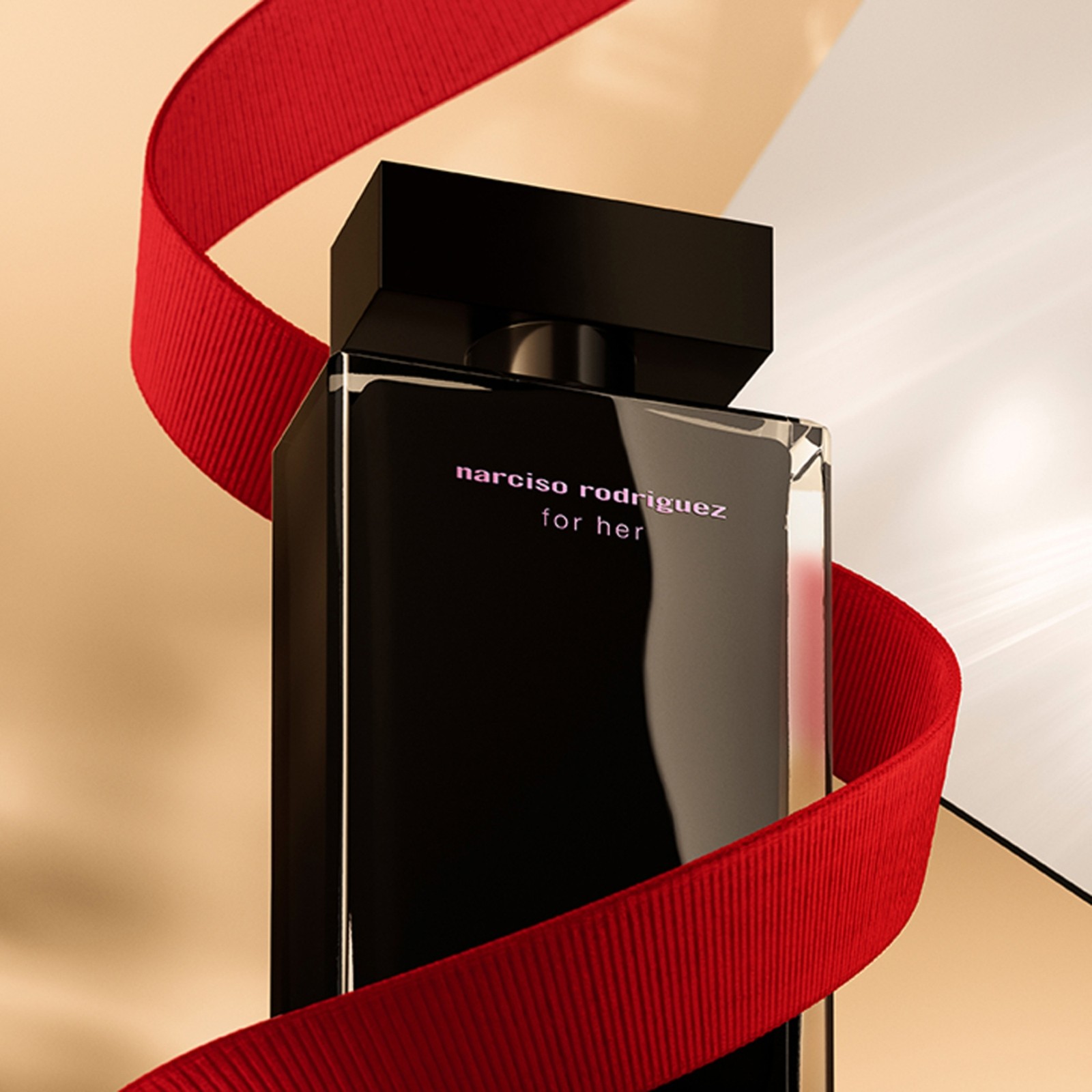 Narciso Rodriguez Narciso Rodriguez for Her EDT Gift Set 100 Ml, Body Lotion 50 Ml and EDT Mini 10 Ml 100ml thumbnail
