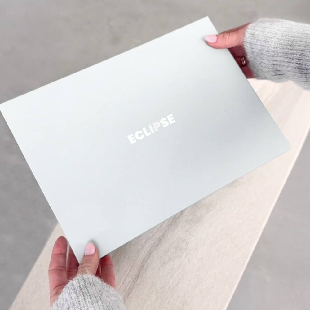 LUNA London Eclipse Travel Mirror | LED Lighted Rechargeable Vanity Makeup Mirror in Grey | Size: 1 Pack