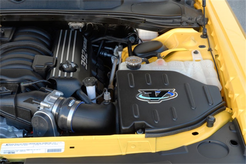 Volant Chrysler/Dodge 12-13 300/Charger/11-13 Challenger 6.4L Closed Box Air Intake System Fits Select: 2011-2012 DODGE CHALLENGER SRT-8  2013-2014 DO