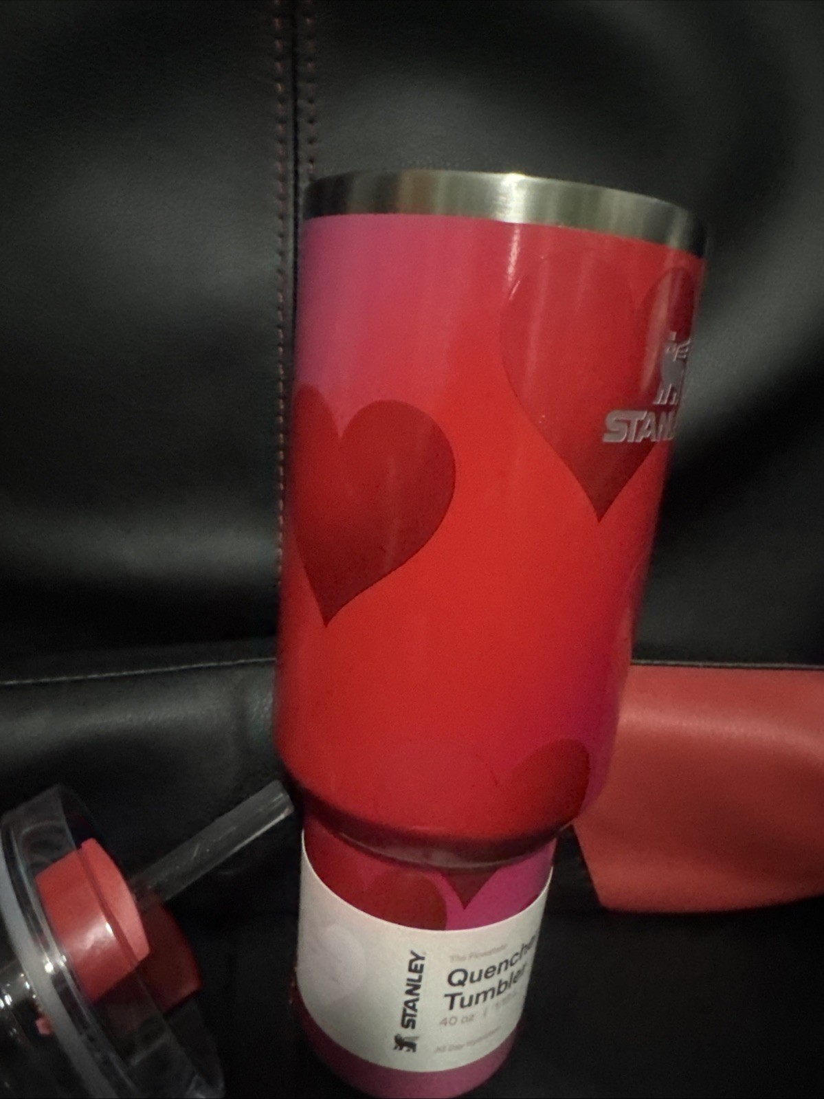 Missing straw Stanley 40 Oz Stainless Steel H2.0 Flowstate Quencher Tumbler Rouge Heart Gradient