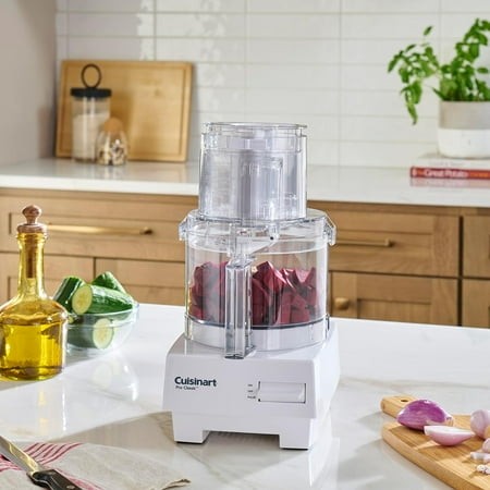 7-Cup Pro Classic Food Processor  600-Watt Motor Dicing  Shredding  Puree & Kneading Dough  Vegetable Chopper & Blender for Mincing White