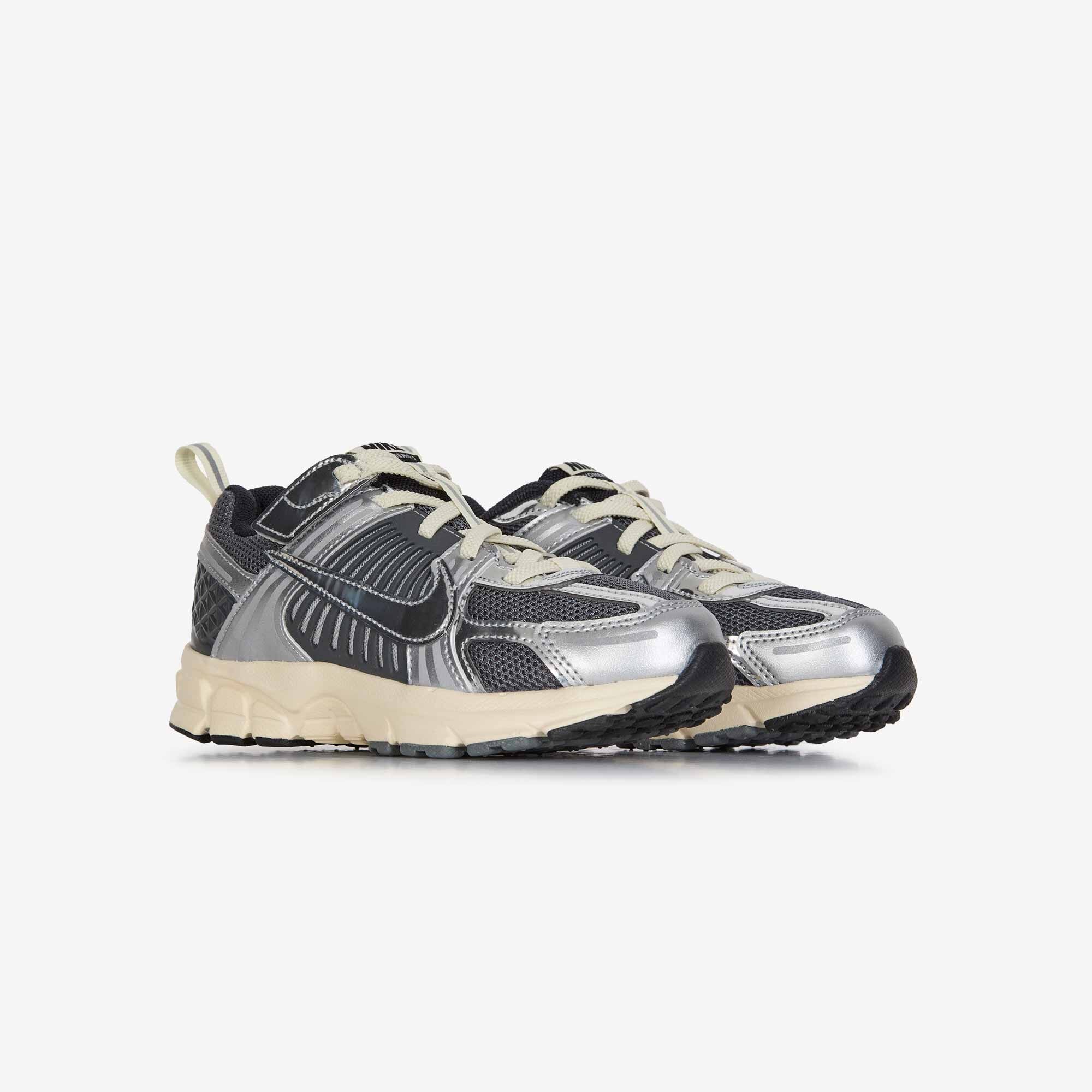 Kids' Nike Vomero 5 Sneakers Little 1 Regular Iron Grey/Chrome/Metallic Silver thumbnail