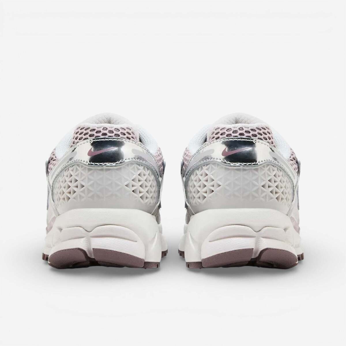 Sneakers Nike  Zoom Vomero 5 Metallic Silver Platinum Violet (Women's) thumbnail