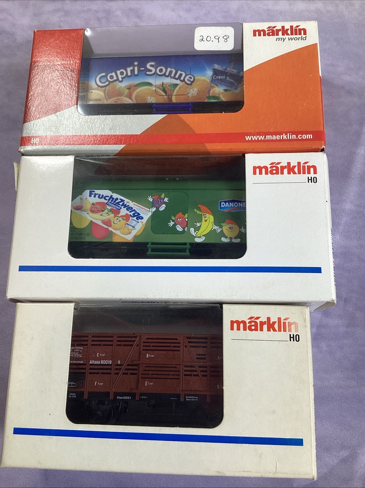 Lot of 3 MARKLIN-#44177, 44208, 4888 - REFRIDGERATED CAR-LOT B~HO SCALE