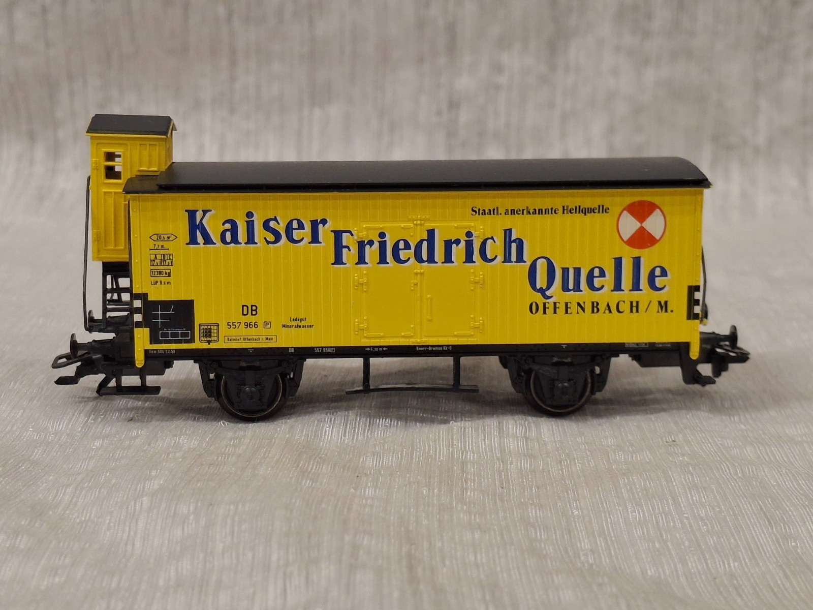 Marklin DB Kaiser Friedrich Quelle Freight Car 4890 HO Scale AC in Box! thumbnail
