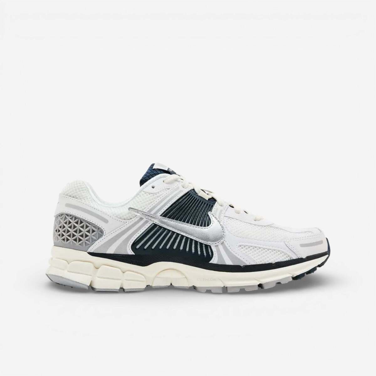 Lage Sneakers Nike Zoom Vomero 5 White Armory Navy (Women's) thumbnail