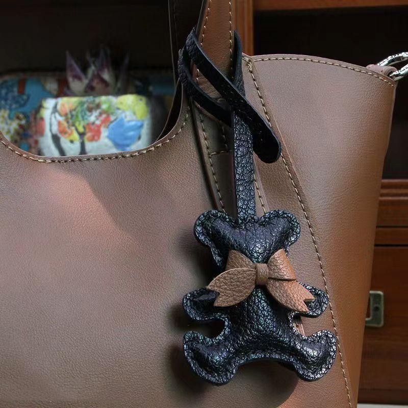 Porte-clés En PU Avec Animaux De Dessin Animé, Mignon Ours, Pour Femmes, Porte-clés, Sac à Dos, Pendentif, Ornements, Cadeau Pour Filles Blanc thumbnail