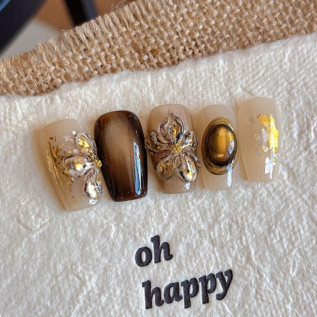 Stickers à Ongles Vintage Couleur Caramel Ambré Pétale Pour Nail Art 3D, Adaptés Pour La Maison Ou Les Salons De Manucure, Fournitures De Nail Art thumbnail