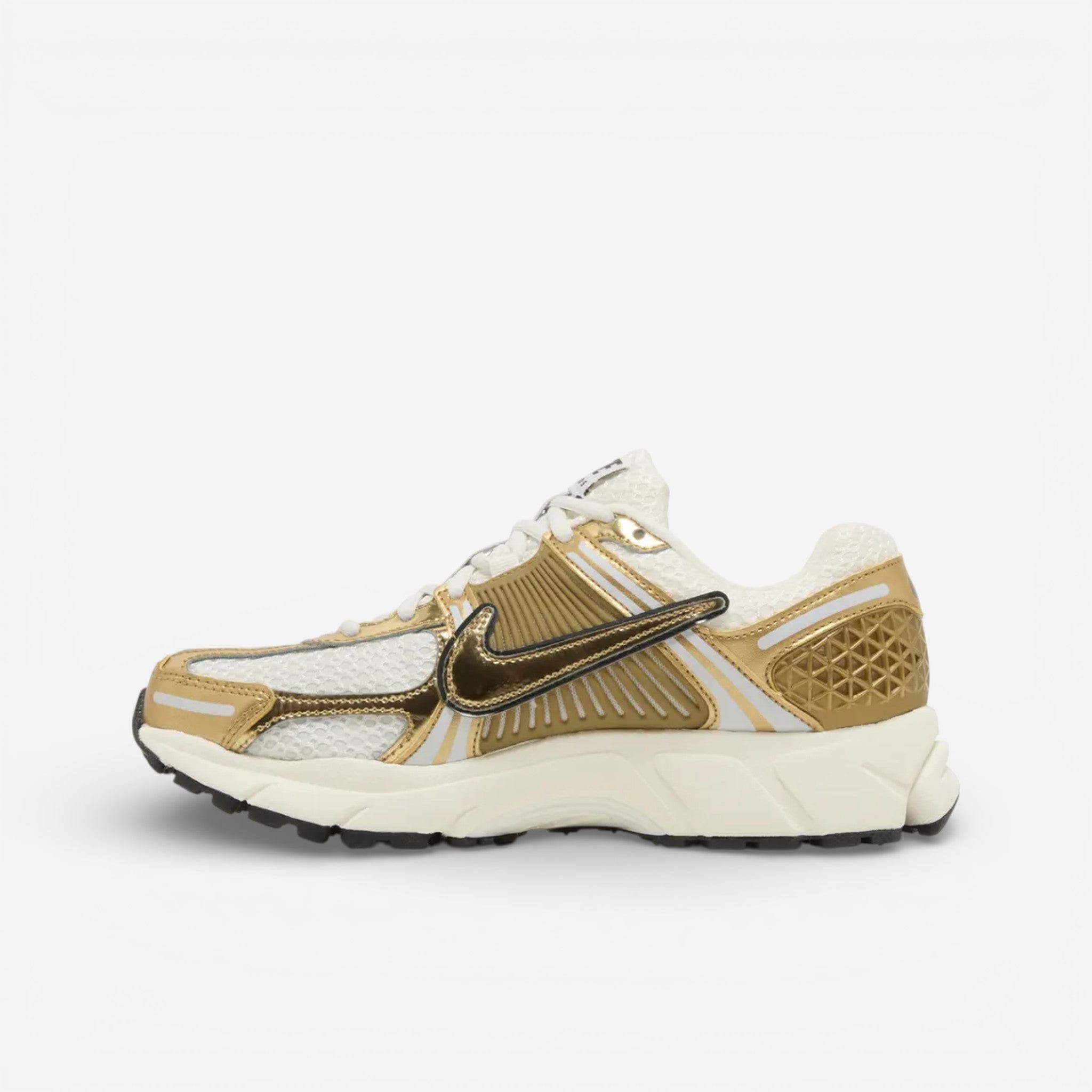 Nike Zoom Vomero 5 Ouro Metálico (Feminino) 37.5 Branco