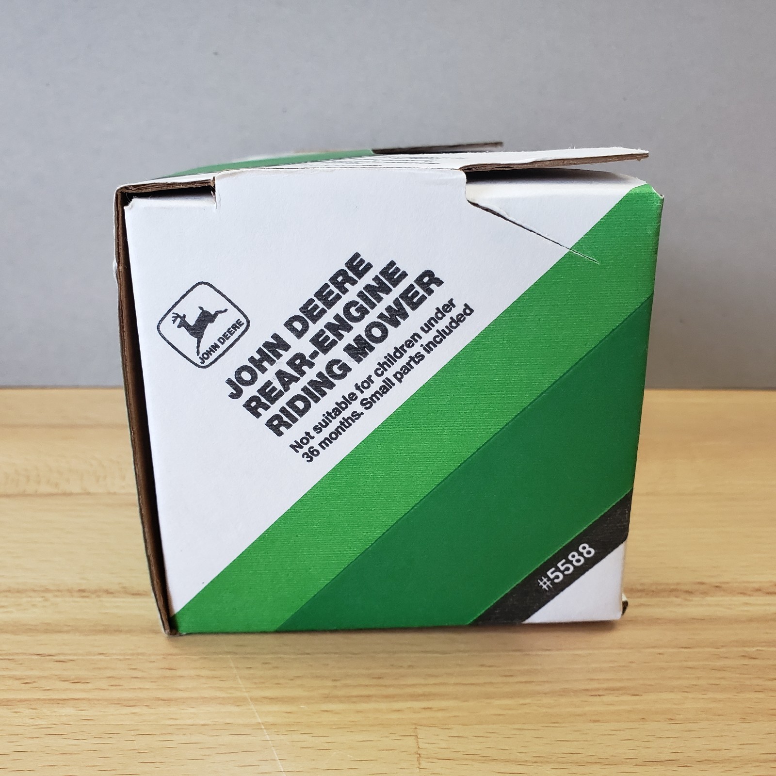 Ertl John Deere Rear-Engine Riding Mower with Removable Bagger and Mower Deck thumbnail