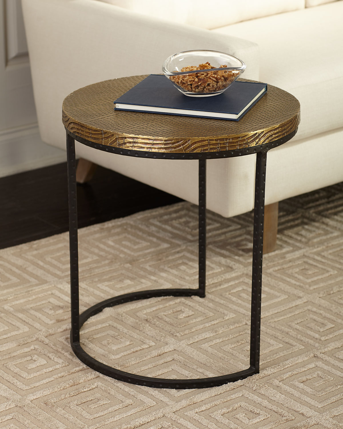 Nixon End Table, Arteriors Home 4719 3JPYU (243418)